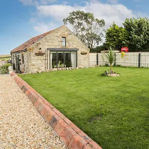 https://the-cowshed-whitby.yorkshirehotels.net