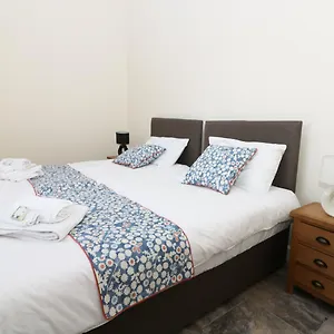 https://pear-tree-cottage-york.yorkshirehotels.net