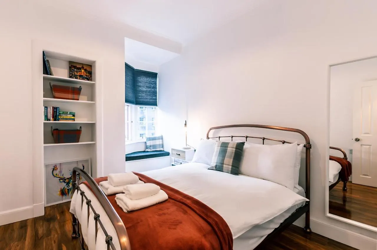Writer'S Apartment Edinburgh